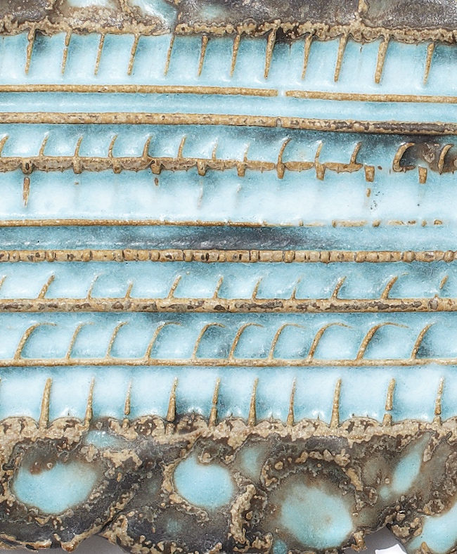 Bente Skjøttgaard. Frieze P7 no 1217 Stoneware and glaze 173 x 38 x 6 cm Photo: Jeppe Gudmundsen-Holmgreen